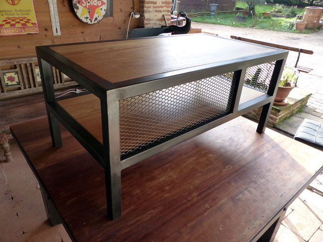 Table basse industrielle PRIX de base: 790€ réf 3470