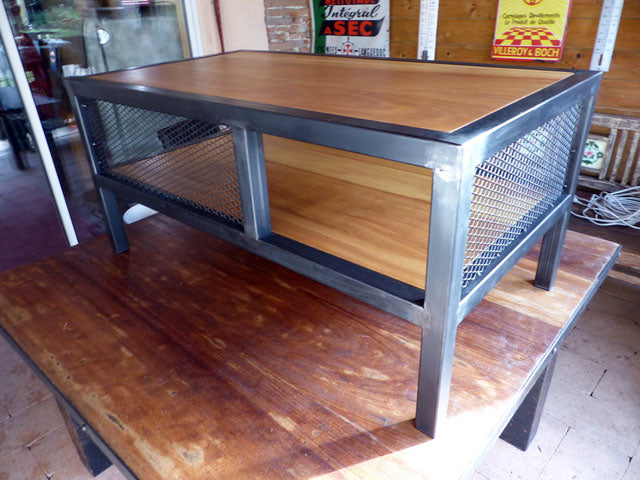 Table basse industrielle PRIX de base: 790€ réf 3470