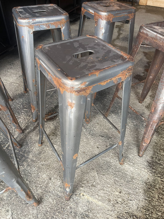 Lot de 8 tabourets bar métal