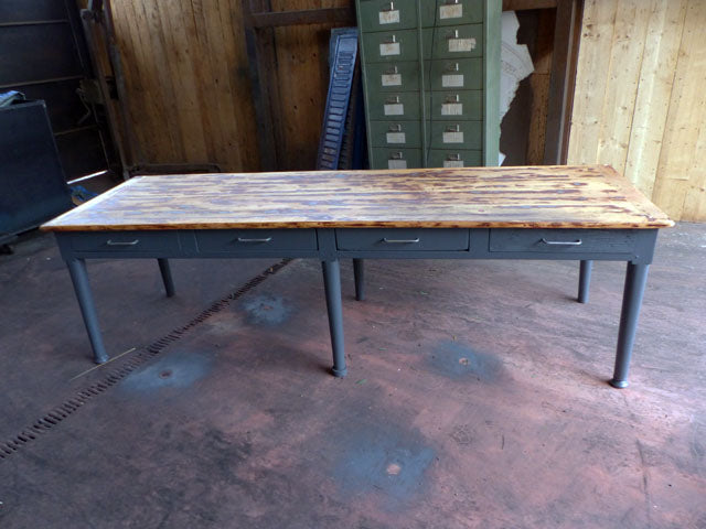 Table de métier 1900
