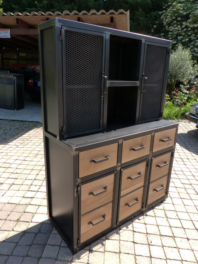 Buffet industriel métal & chêne PRIX de base: 1450€ réf 3367