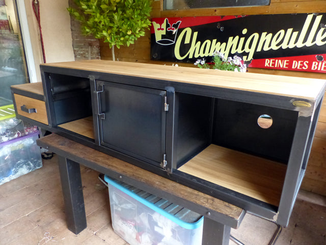 Meuble industriel TV 1 porte 1 tiroir PRIX de base: 1290€ réf 3107