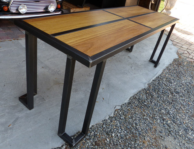 Table bois métal design industriel. Prix de base : 1 250 € Réf 2709