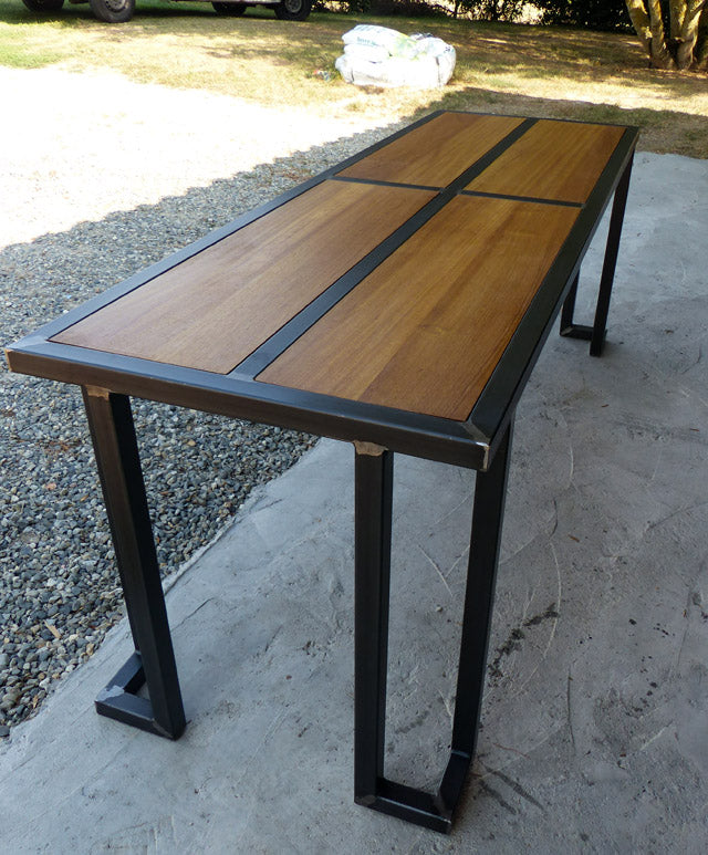 Table bois métal design industriel. Prix de base : 1 250 € Réf 2709