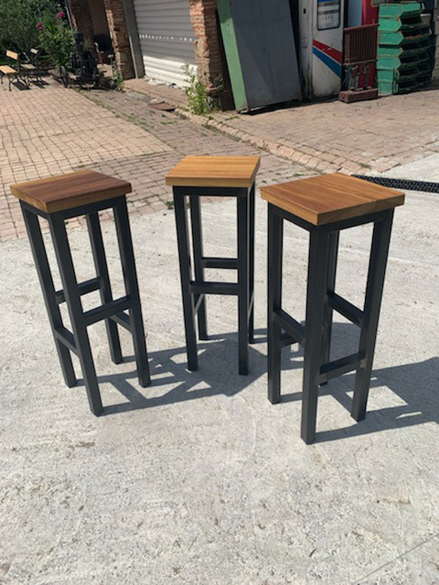 Tabouret style industriel PRIX : 110€ réf 1956