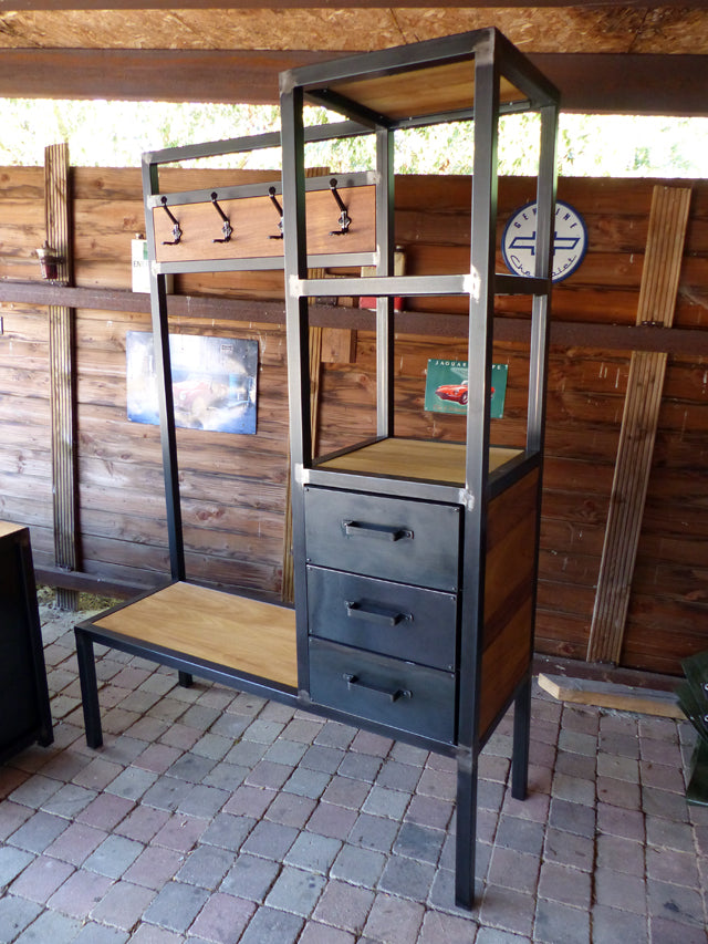 Vestiaire industriel bois et métal PRIX de base: 1500€ réf 3414