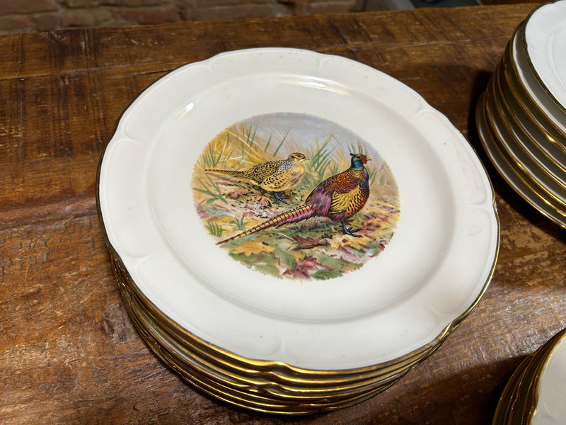 24 assiettes plates porcelaine Vierzon décors gibiers  réf 4161