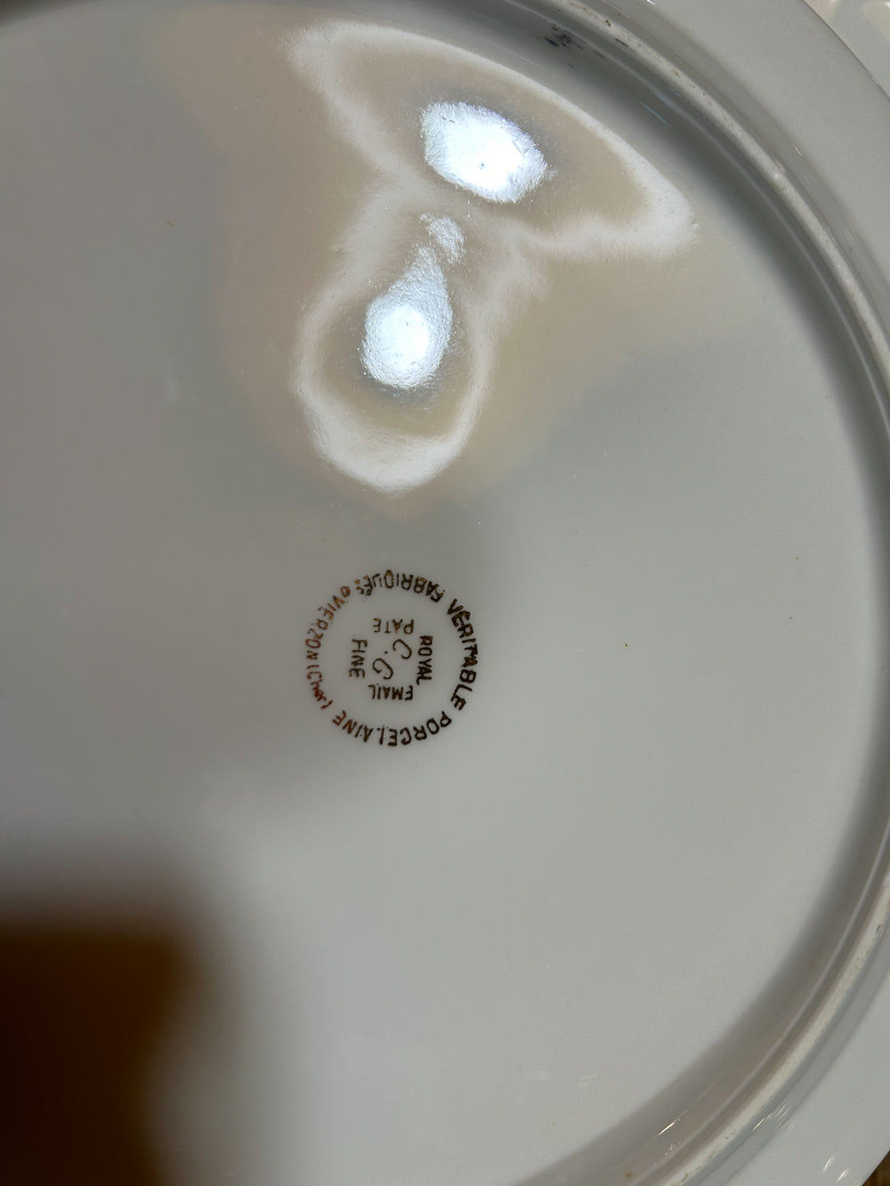 24 assiettes plates porcelaine Vierzon décors gibiers  réf 4161