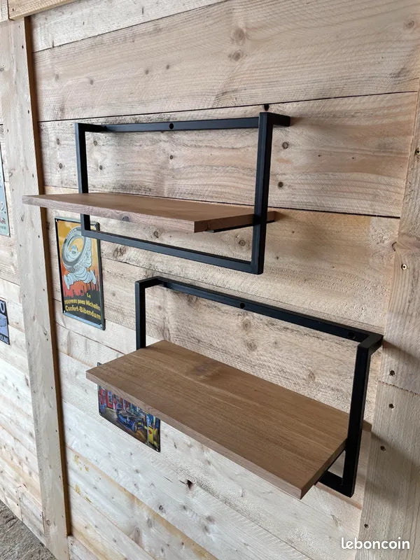 Etagères murale  PRIX de base : 170€   réf 3770