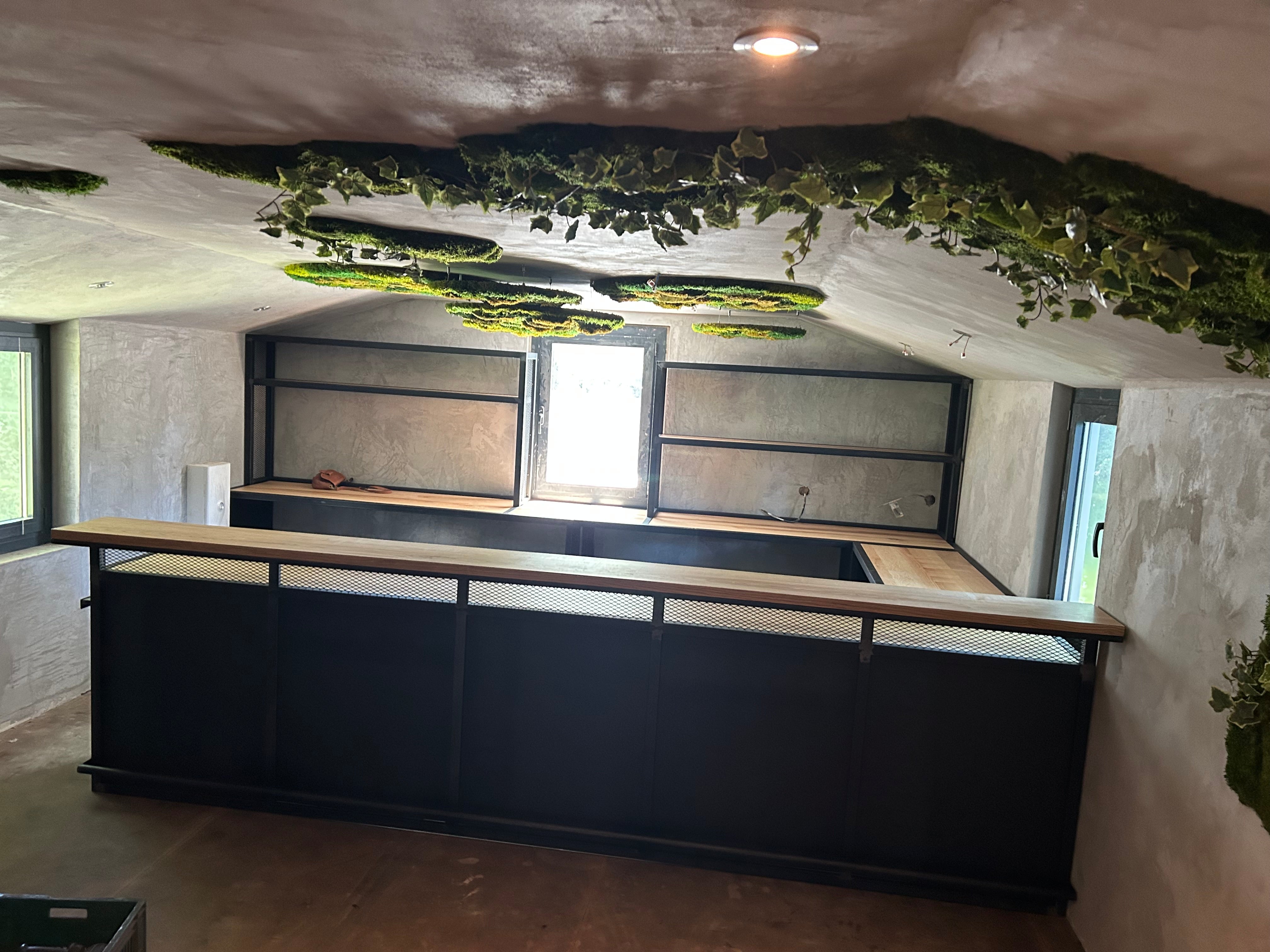 Comptoir et arrière comptoir design industriel Réf 4489 Prix de base 5300€