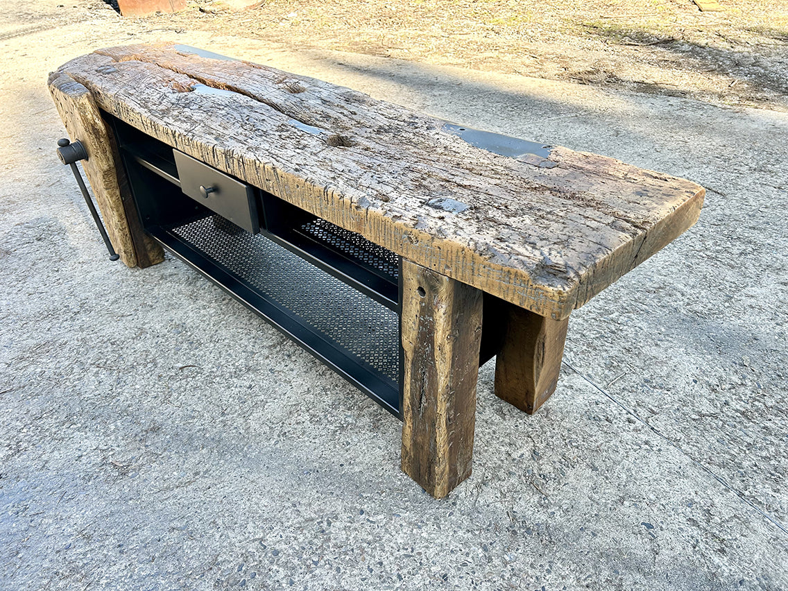 Ancien établi modifiè en meuble TV RF 4655