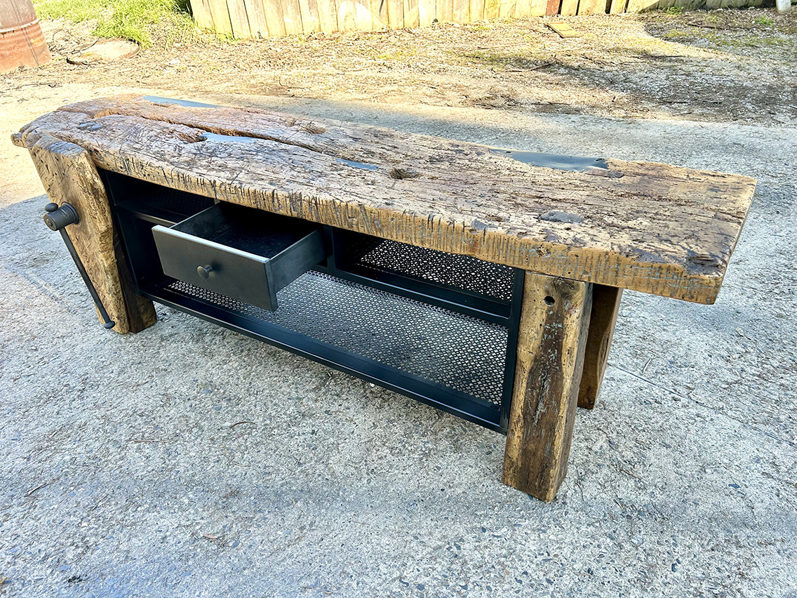 Ancien établi modifiè en meuble TV RF 4655