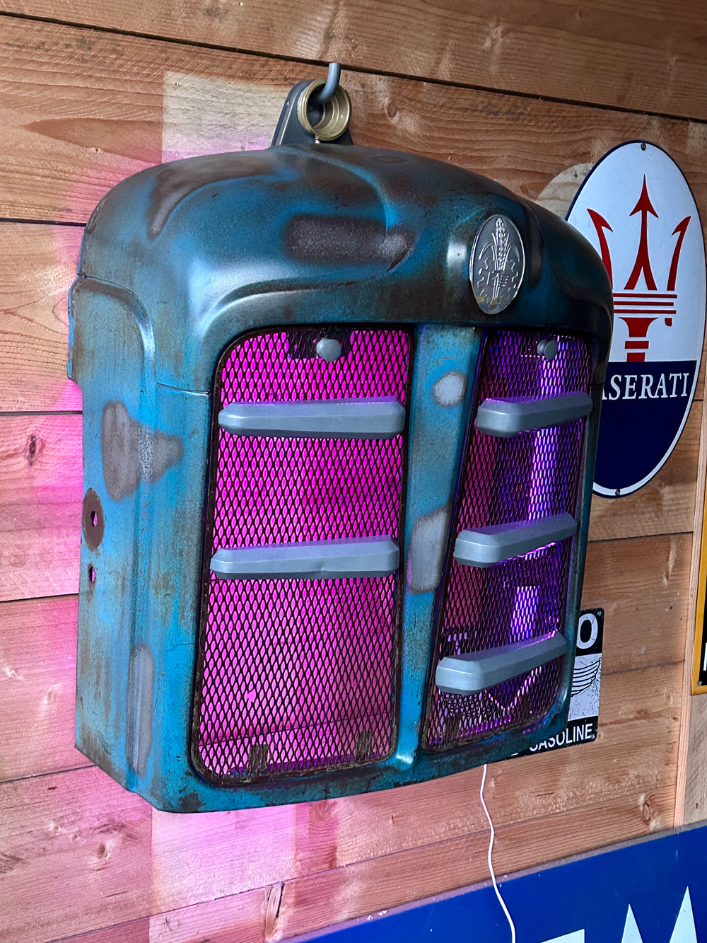 Applique calandre Tracteur Fordson Réf 4264