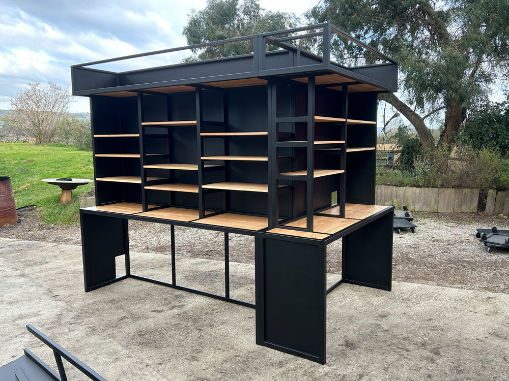 Arrière de comptoir sur mesure  Réf 4397 Prix de base : 4500€