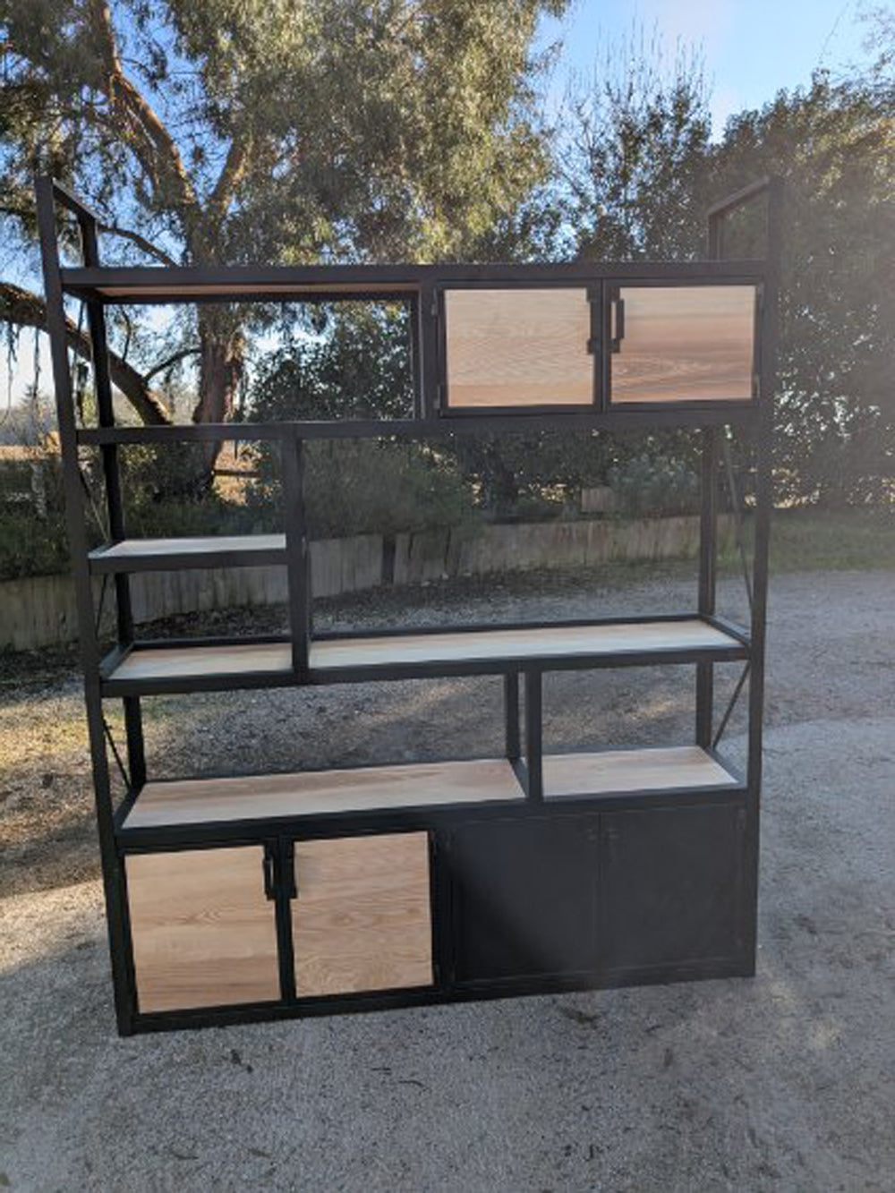 Bibliothèque design industriel Destructurèe Réf 4387 Prix de base : 2300€