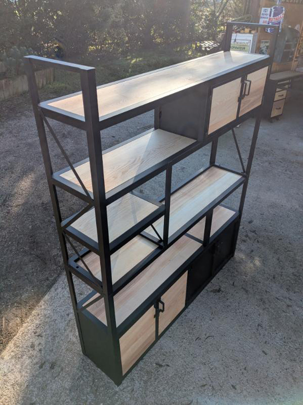 Bibliothèque design industriel Destructurèe Réf 4387 Prix de base : 2300€