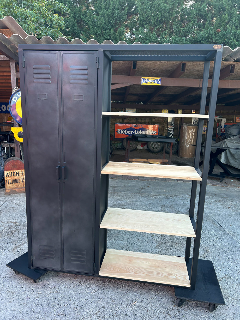 Bibliothèque portes vestiaires 1950 Réf 4101