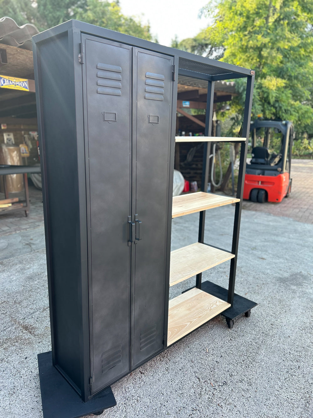 Bibliothèque portes vestiaires 1950 Réf 4101