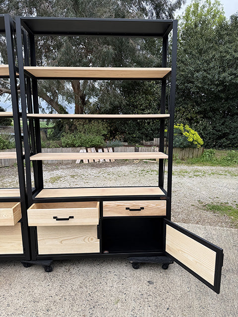 Bibliothèque sur mesure en métal et Frêne massif-RF4674