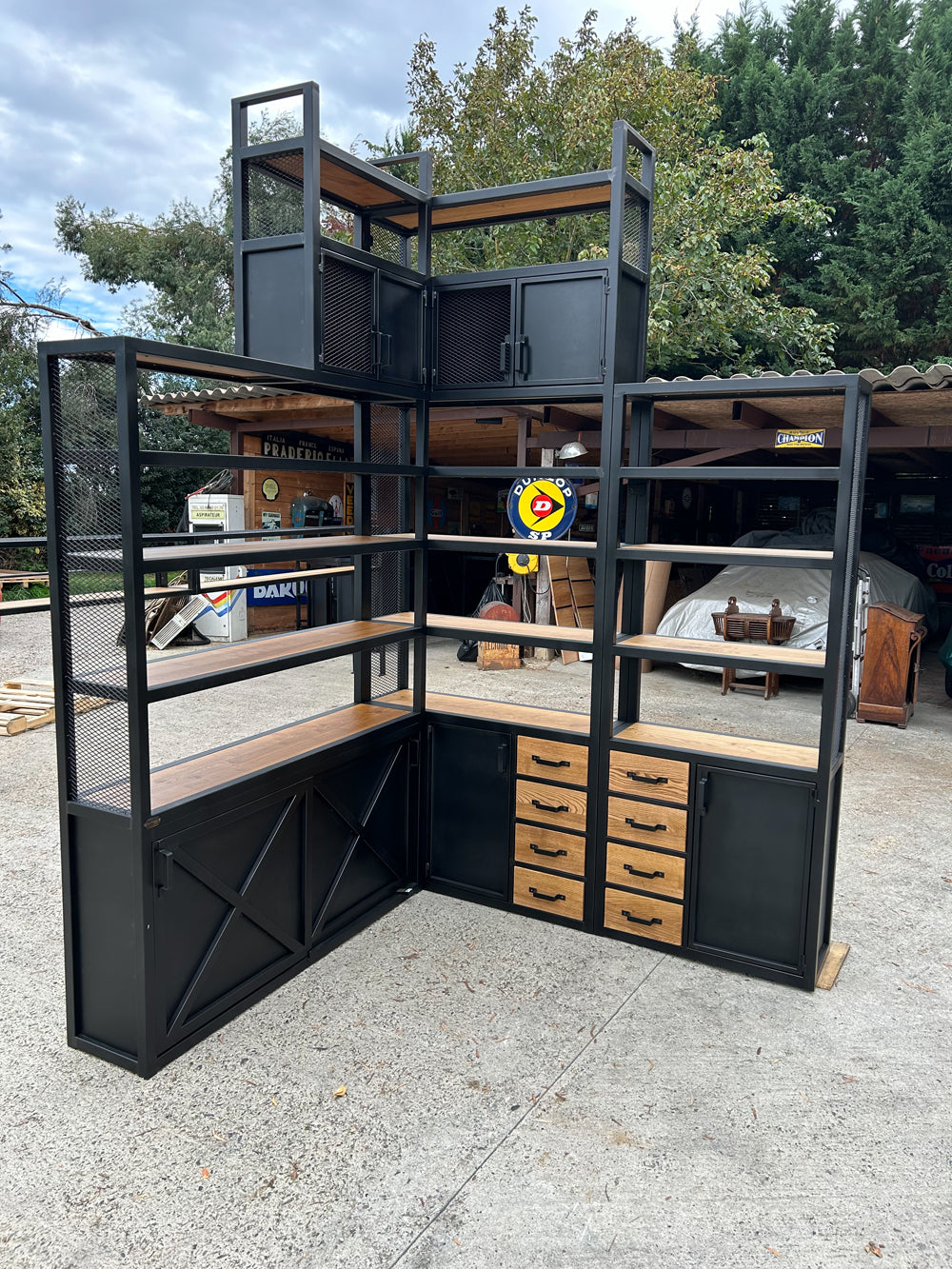 Bibliothèque d'angle design industriel Réf 4321 prix de base : 5300€