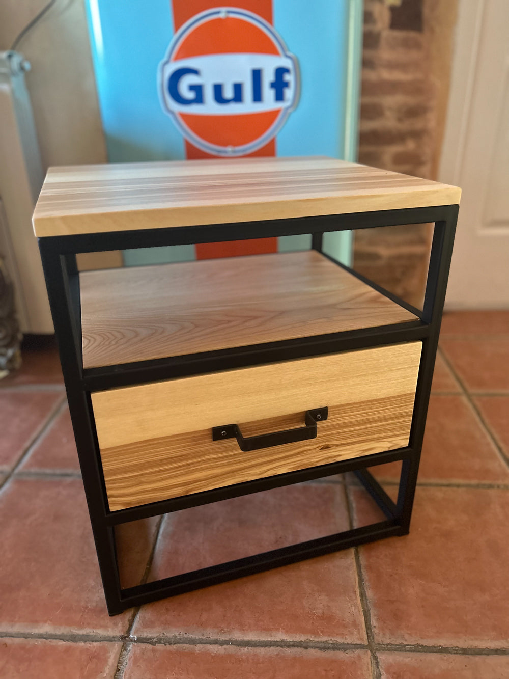 Bout de canapé industriel Réf 4088 Prix de base : 390€