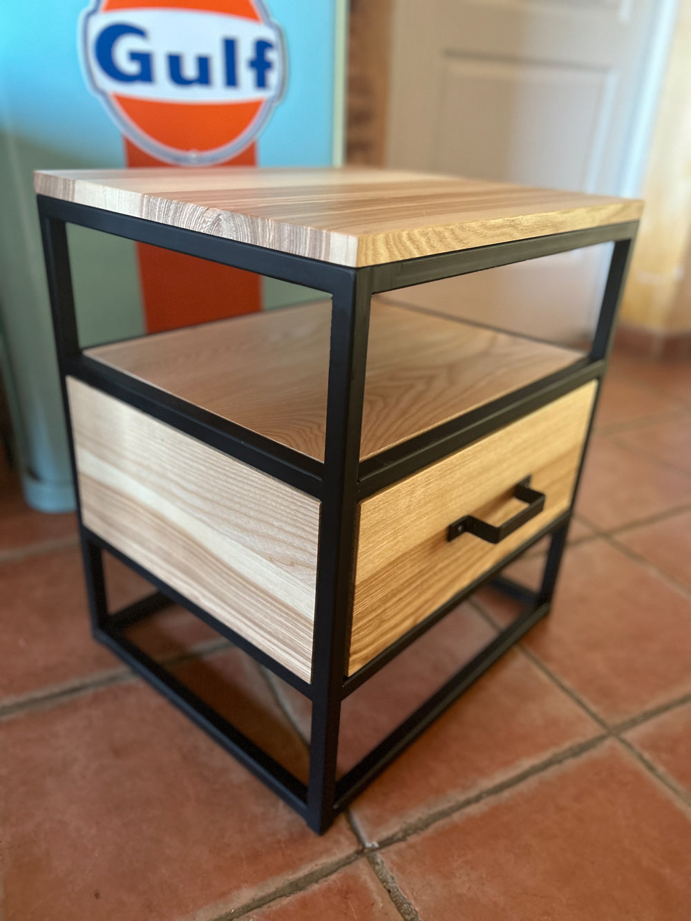 Bout de canapé industriel Réf 4088 Prix de base : 390€