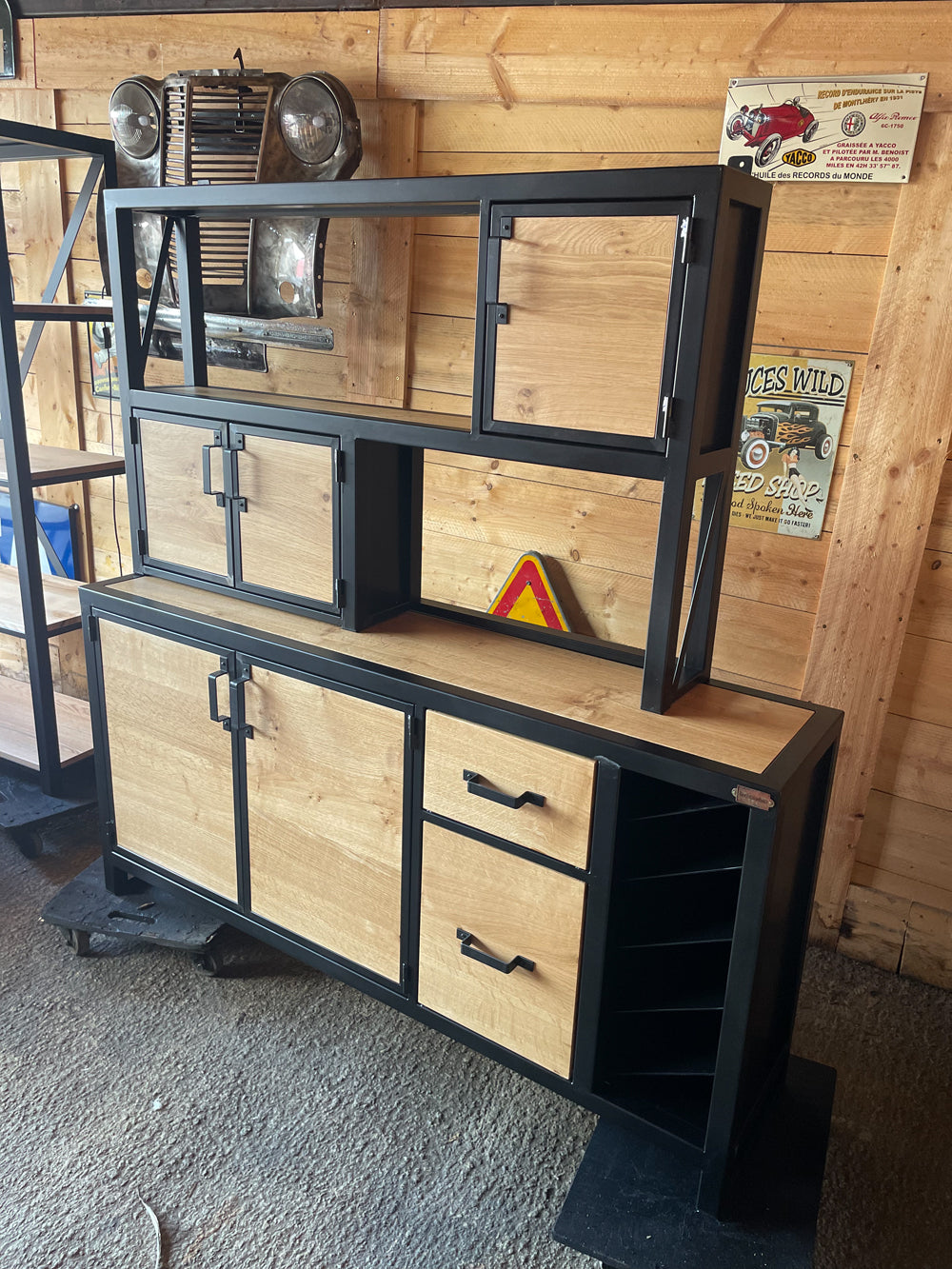 Buffet 2 corps range bouteilles Réf 4066 Prix de base : 1950€