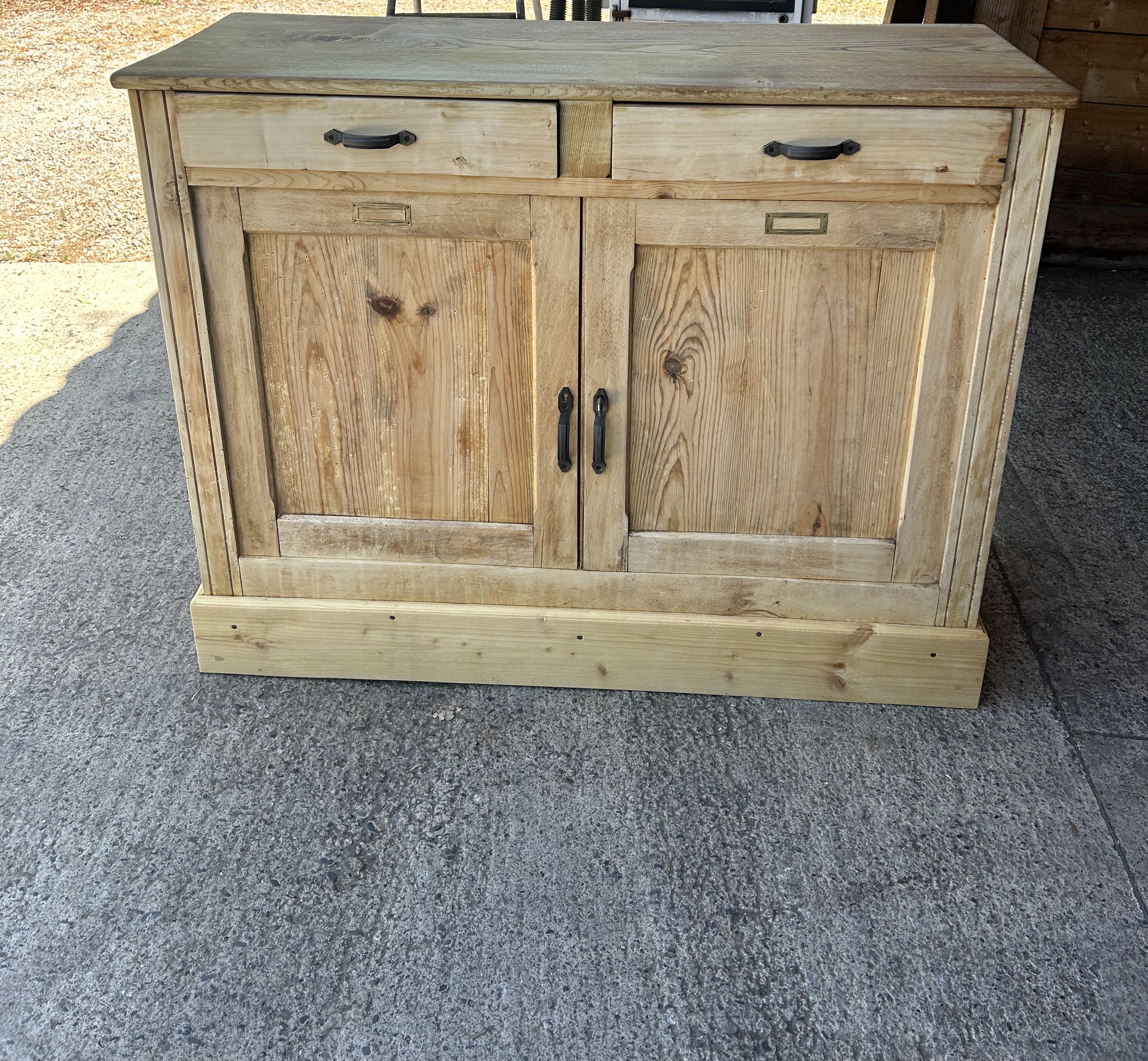 Buffet d'épicerie 2 portes et 2 tiroirs 1900-RF4708