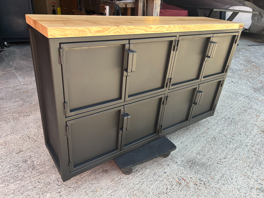 Buffet industriel 8 portes Réf 4089 Prix de base 1100€