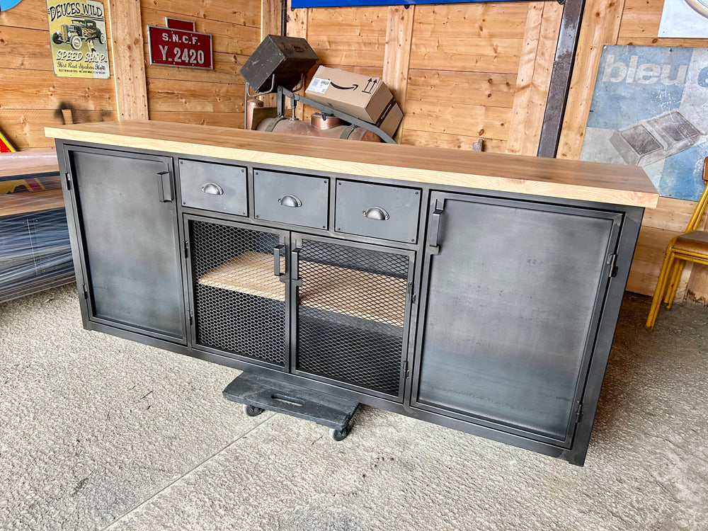 Buffet industriel 4 portes et 3 tiroirs réf 4448 prix de base 1690€