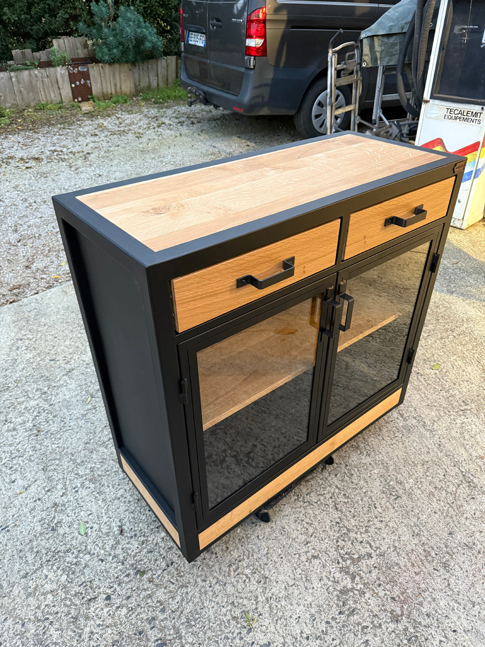 Buffet design industriel vitrée 2 portes - Réf 4609 - Prix de base 1390€