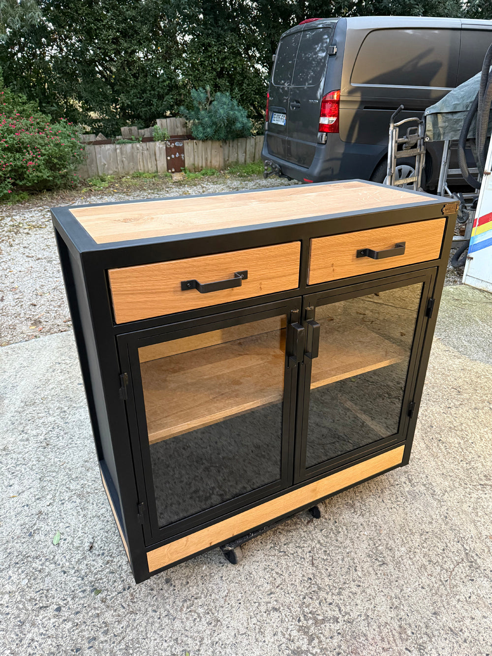 Buffet design industriel vitrée 2 portes - Réf 4609 - Prix de base 1390€