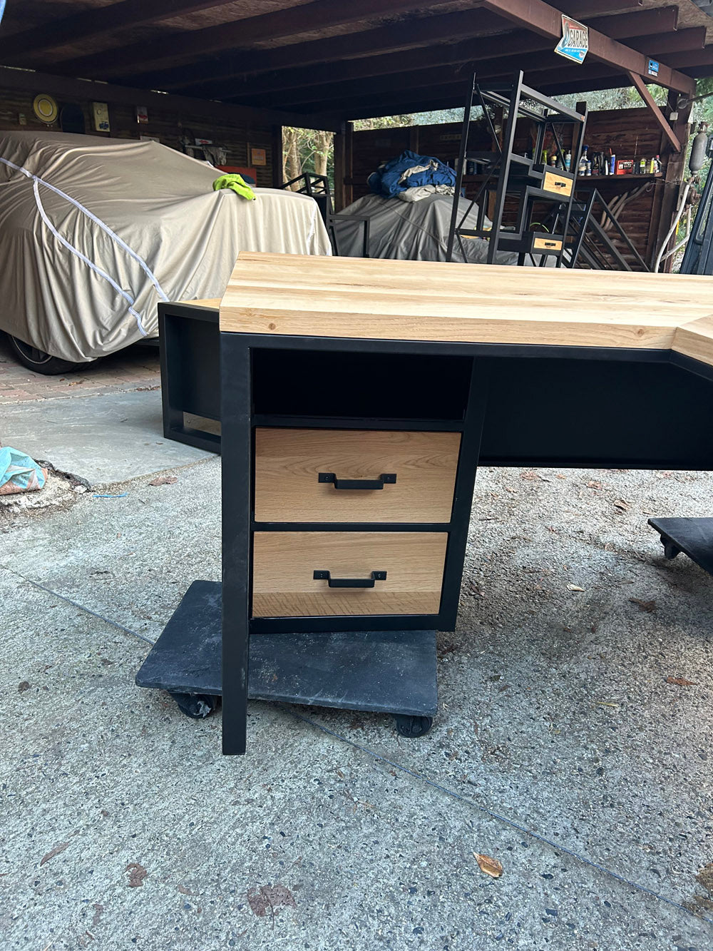 Bureau design industriel d'angle - Réf 4610 - Prix de base 2400€