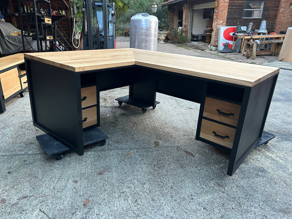 Bureau design industriel d'angle - Réf 4610 - Prix de base 2400€