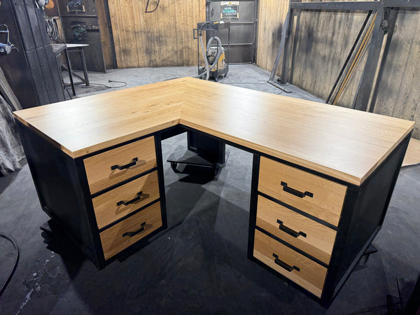 Bureau design industriel d'angle - Réf 4610 - Prix de base 2400€