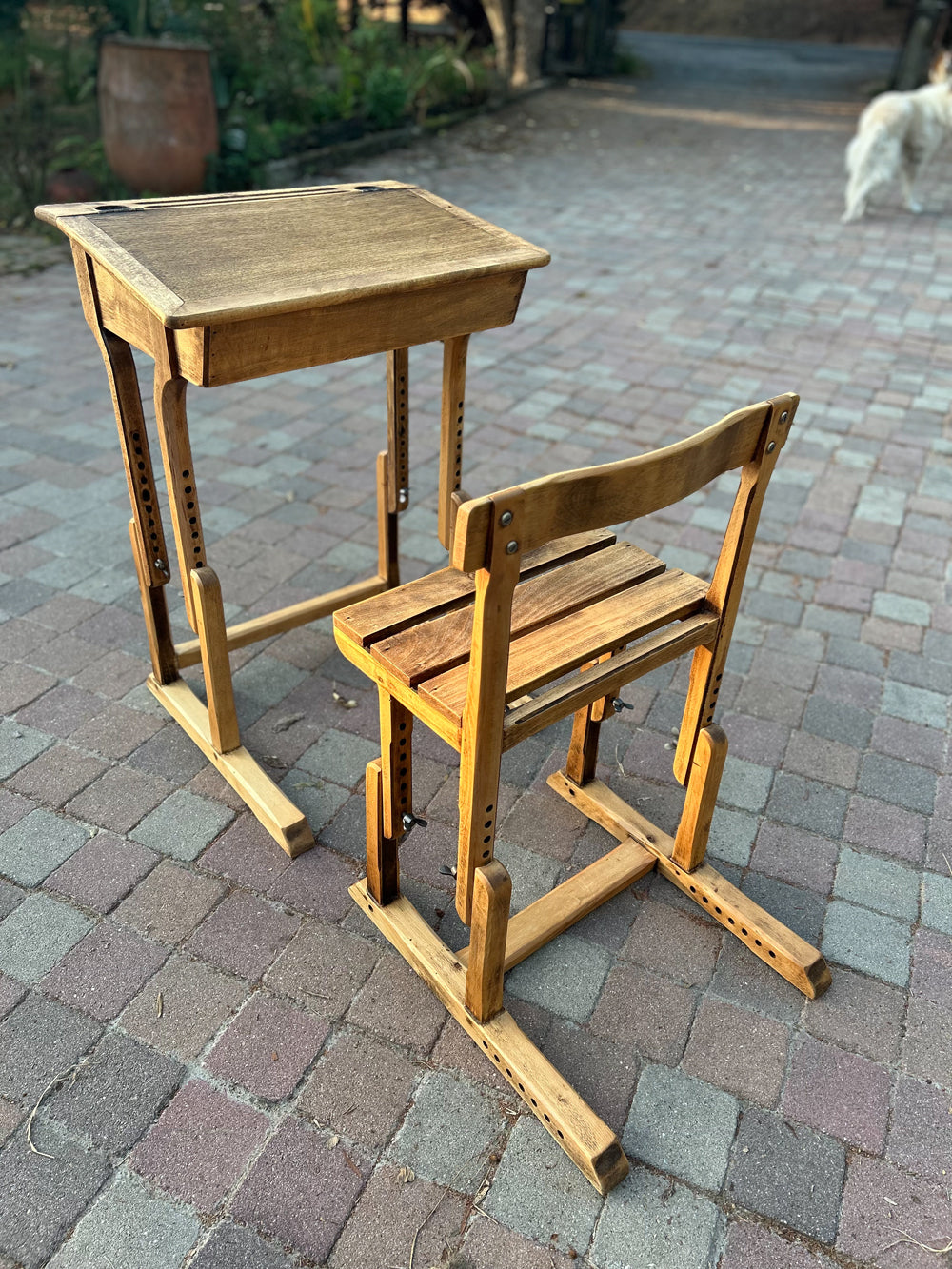 Bureau d'écolier réglable Royer 1950 réf 4122