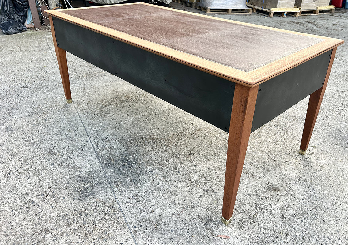 Bureau de notaire style directoire - RF 4664