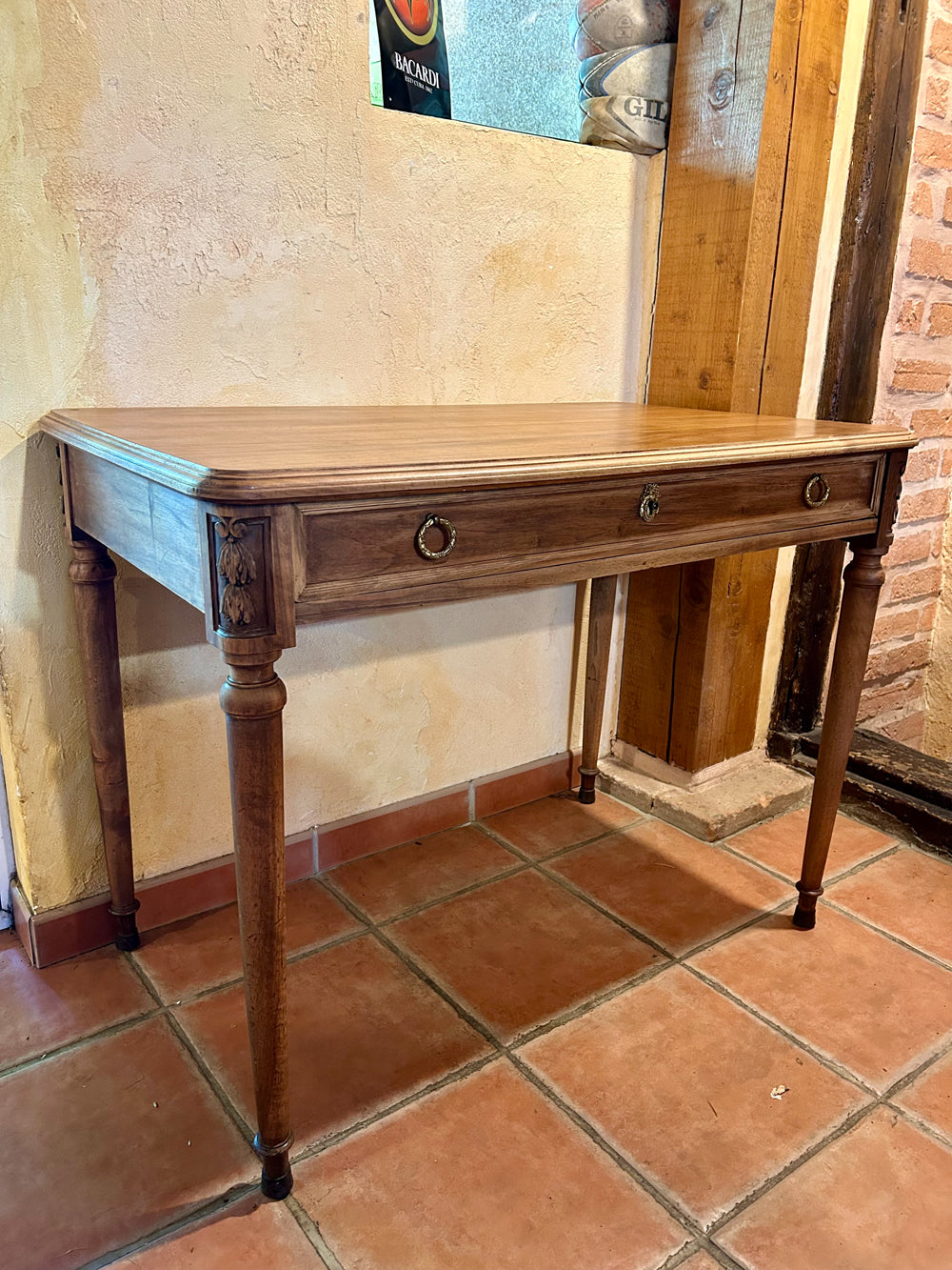 Bureau Noyer Massif Style 19ème Pieds Sculptés