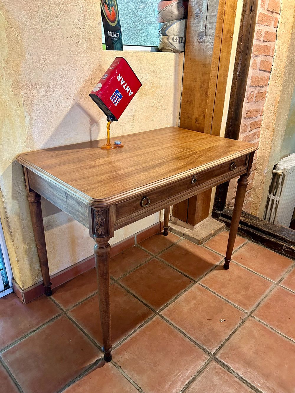 Bureau Noyer Massif Style 19ème Pieds Sculptés
