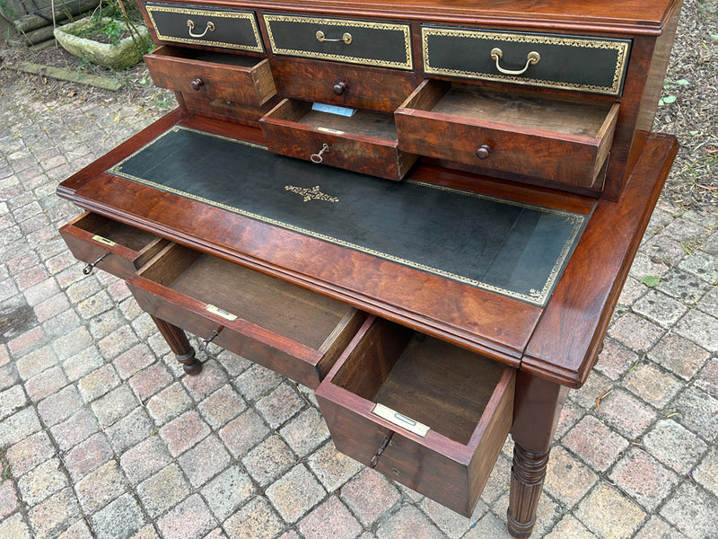 Bureau Napoleon III A gradin en acajou  Réf 4317