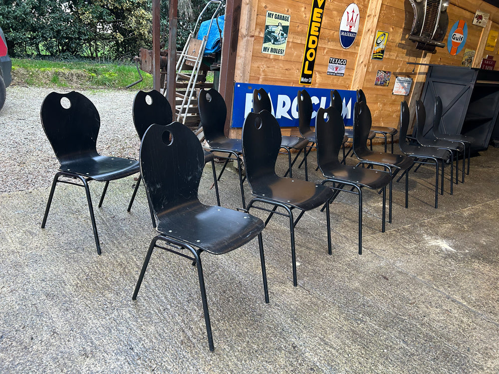 Chaise collectivité hetre multipli noir 1990 réf 4194