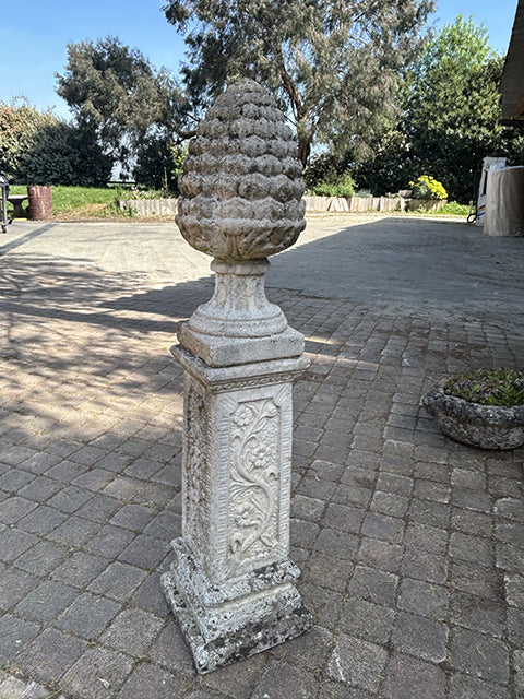 Décoration de jardin en pierre reconstitué des années 80/90

