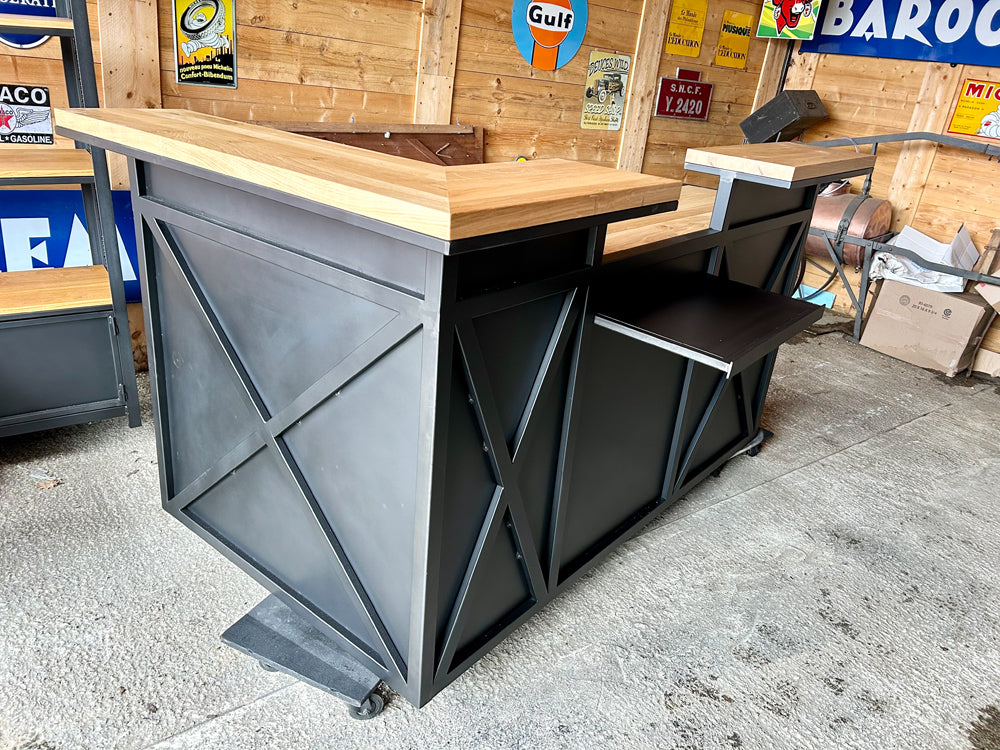 Comptoir de commerce industriel Réf 4219 Prix de base : 2500€