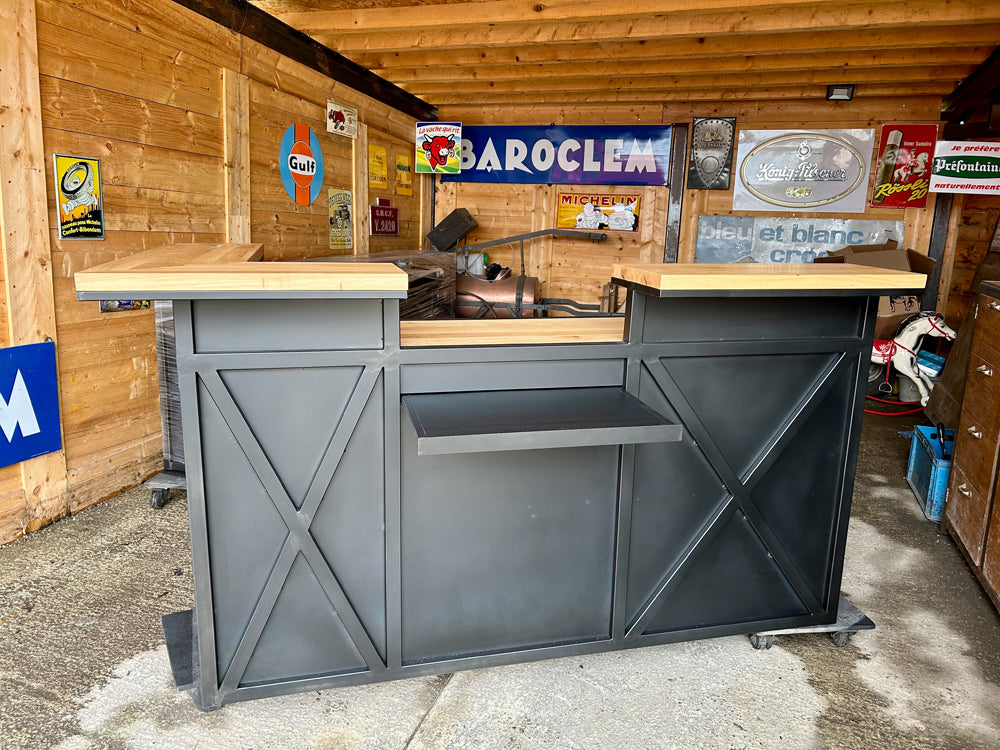 Comptoir de commerce industriel Réf 4219 Prix de base : 2500€