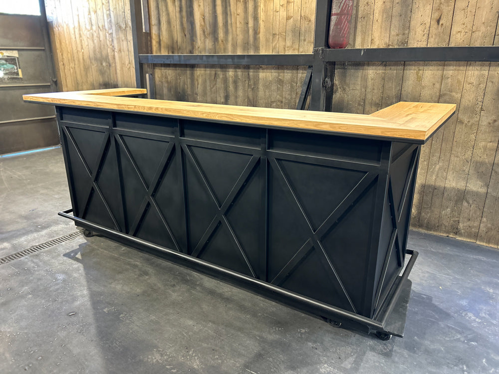 Comptoir design industriel sur mesure en U - Réf 4627