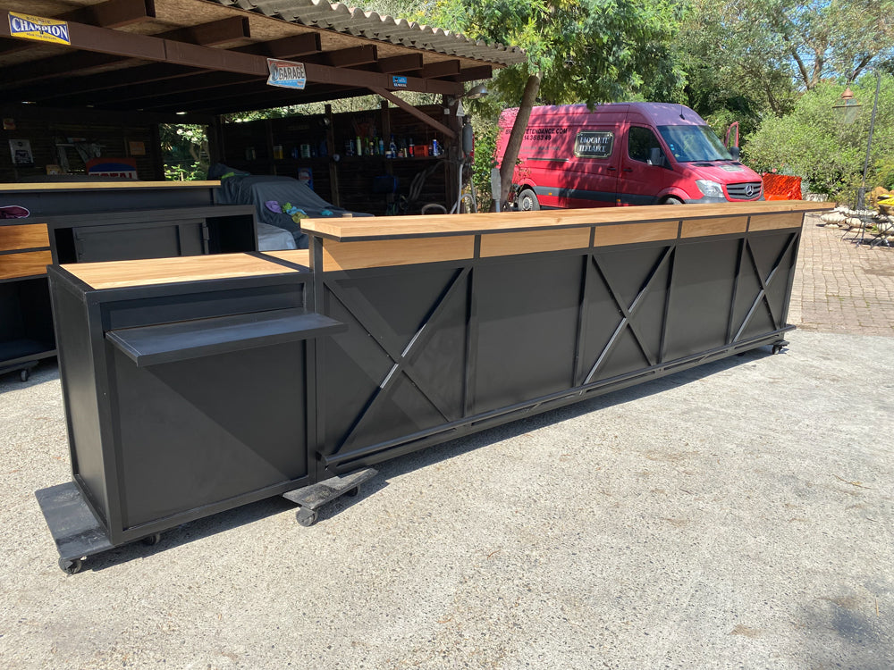 Comptoir design industriel bandeau bois.  Réf 4475  Prix à partir de 3900€