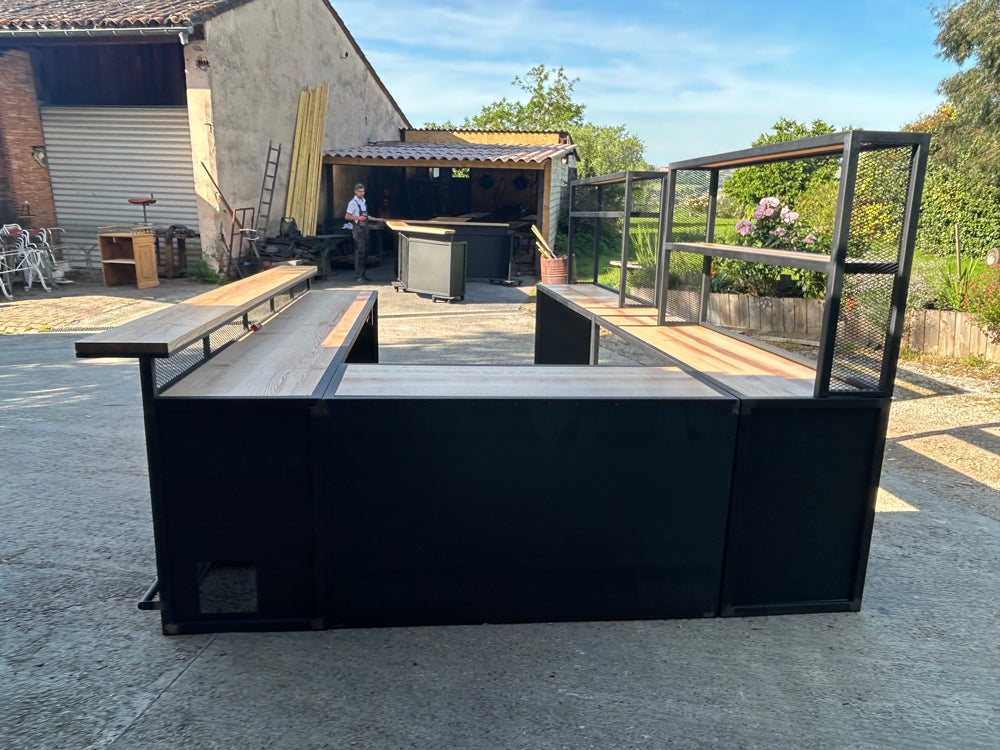 Comptoir et arrière comptoir design industriel Réf 4489 Prix de base 5300€