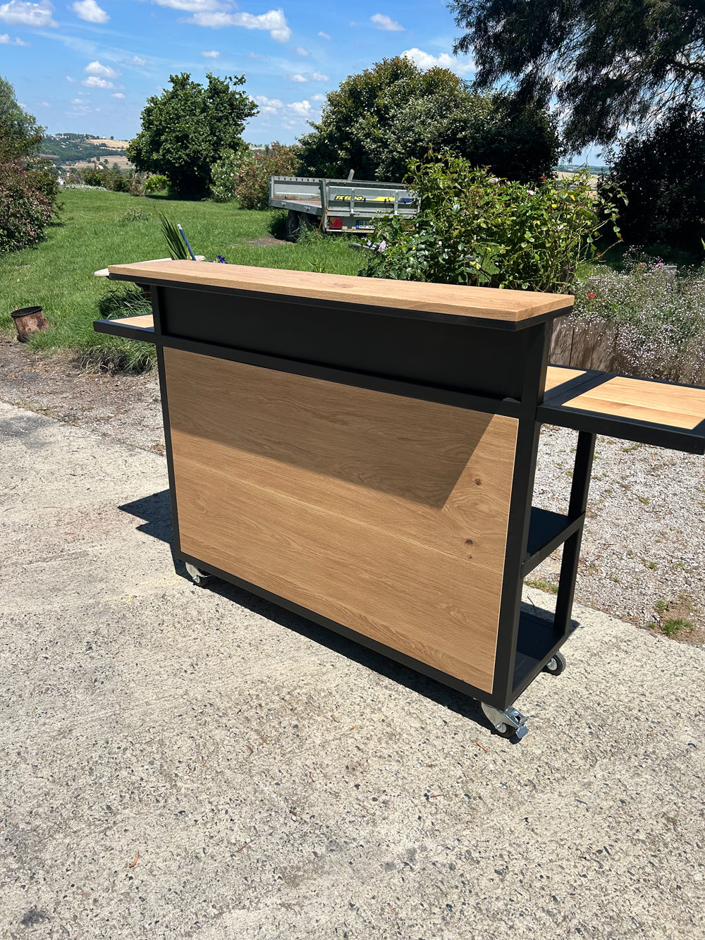 Comptoir Bar mobile Réf 4883 Prix de base : 2200€