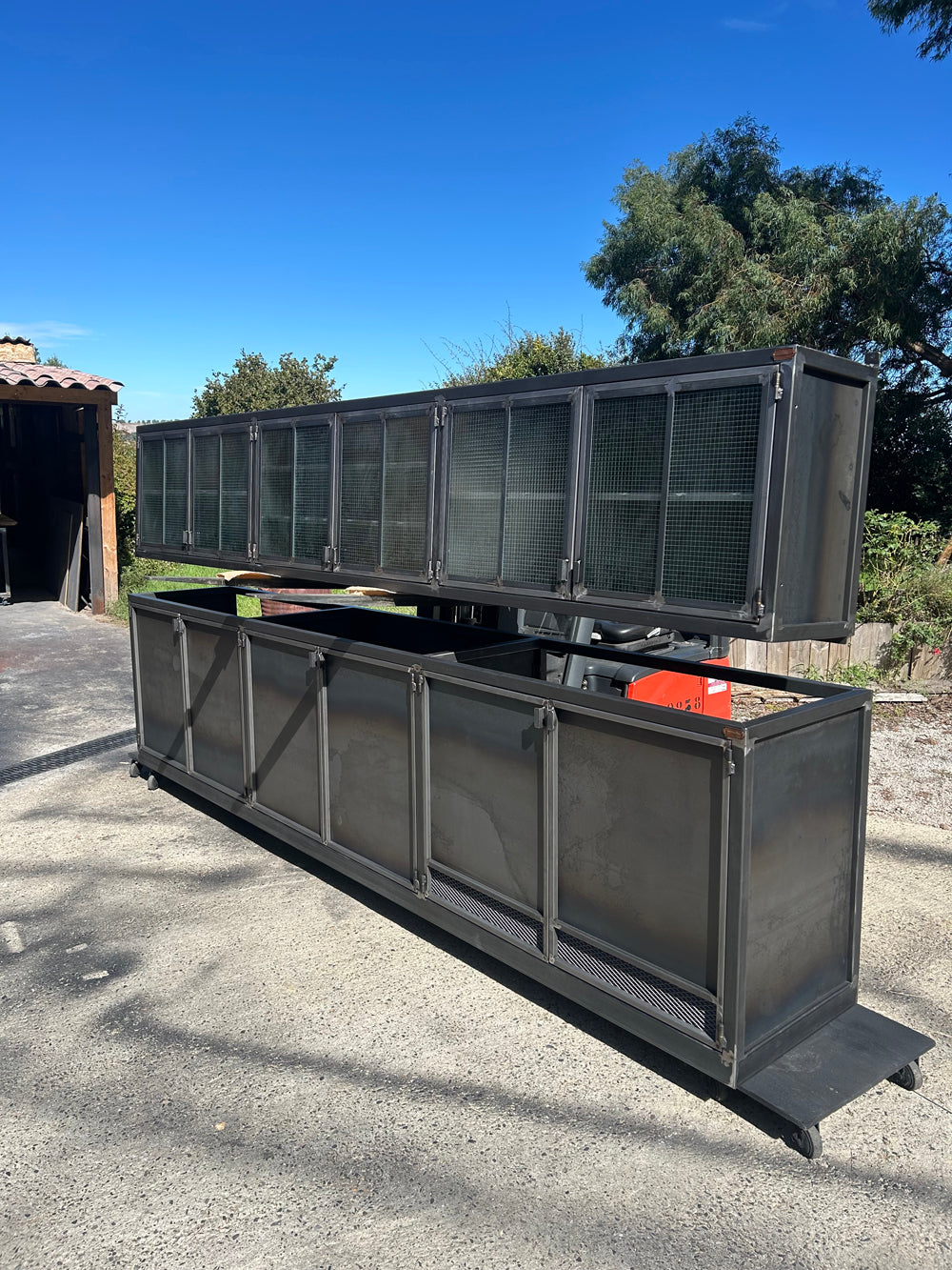 Buffet + meuble suspendu design industriel Réf 4547 Prix de base : 6200€