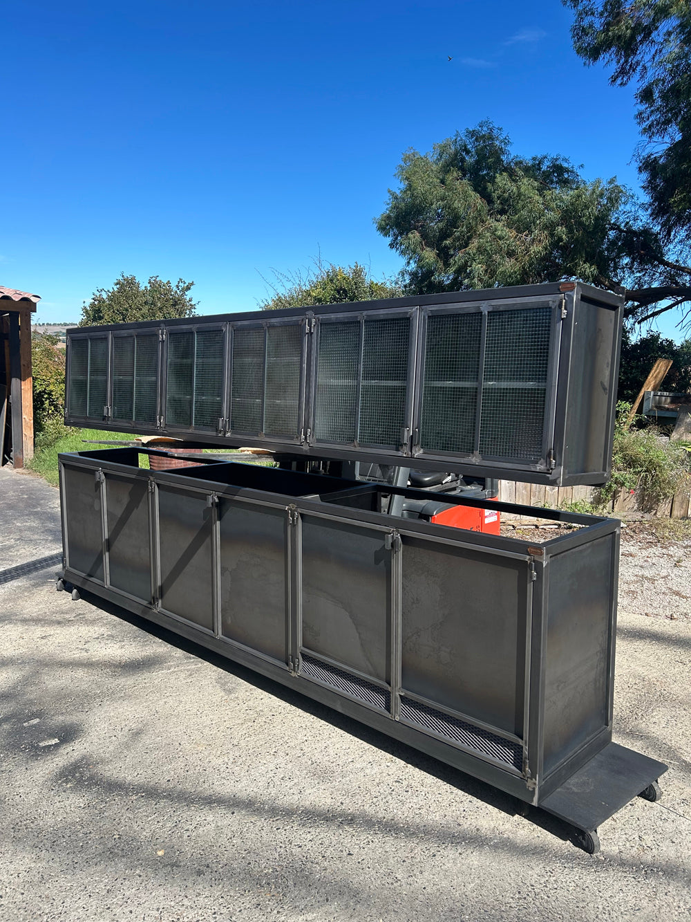 Buffet + meuble suspendu design industriel Réf 4547 Prix de base : 6200€